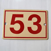 Punainen emalikyltti - 53