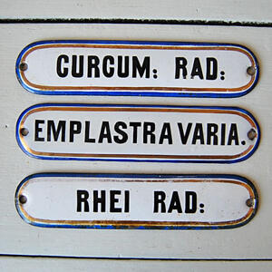 Emalikyltti - CURCUM: RAD: