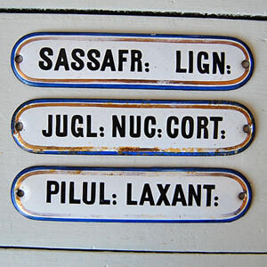 Emaljskylt - JUGL: NUC: CORT: