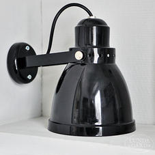 Svart vägglampa